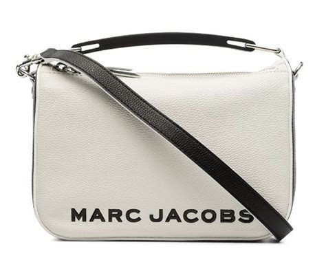 Купить Сумка Marc Jacobs The Softbox Белая в аутлете Фэшн Хаус