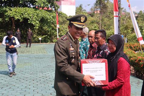 Upacara Ziarah Dan Tabur Bunga Memperingati Hari Pahlawan November