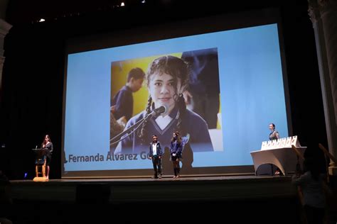 Estudiantes De La Escuela Proyecto De Futuro Fueron Reconocidos Por El