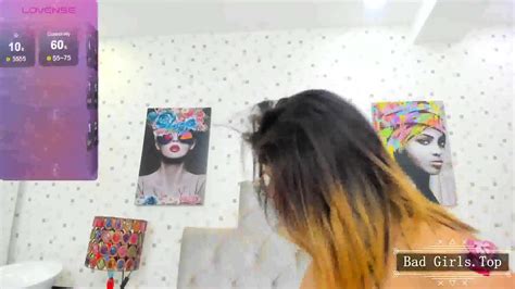 Big Ass And Big Boobs Milf Close Up Vibrating Show