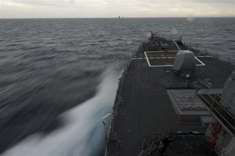 DVIDS - Images - USS Carney action [Image 3 of 4]