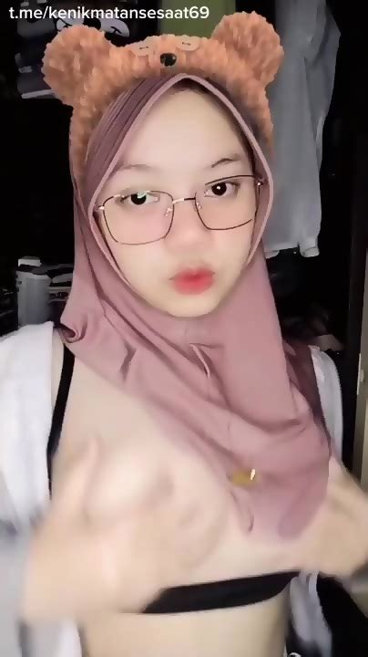 Bokep Indo Fitri Abg Hijab Pamer Toket Gede Mulus Doll Face Eporner