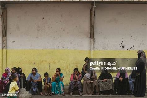 99 Slums Cartoon Stock Photos, High-Res Pictures, and Images - Getty Images