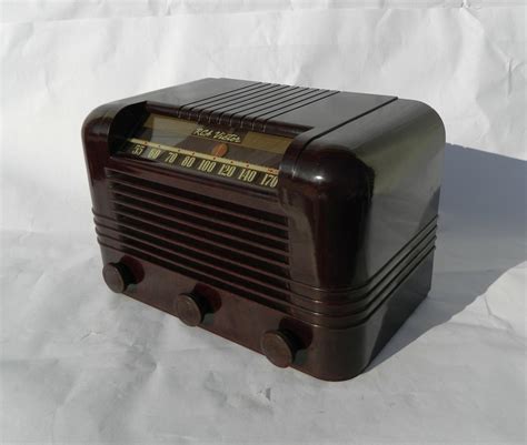 Antique 1940 Rca Victor Model 15x Bakelite By Robsantiqueradios