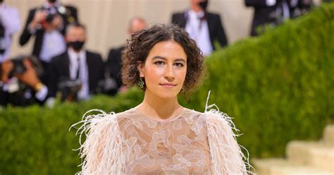Ilana Glazer Gives Advice to Queer Kids | PS Celebrity