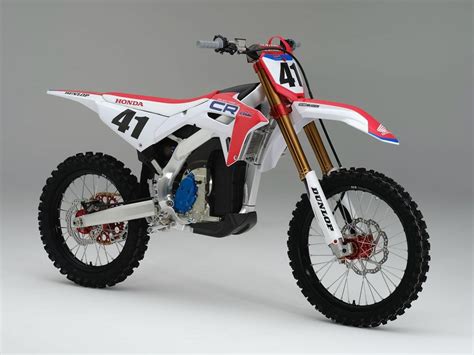 Honda Enters Electric Dirt Bike in a Motocross Race | Dirt Rider