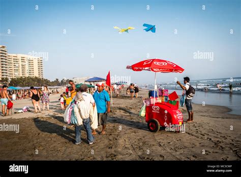 Acapulco Diamante Beach Stock Photo - Alamy