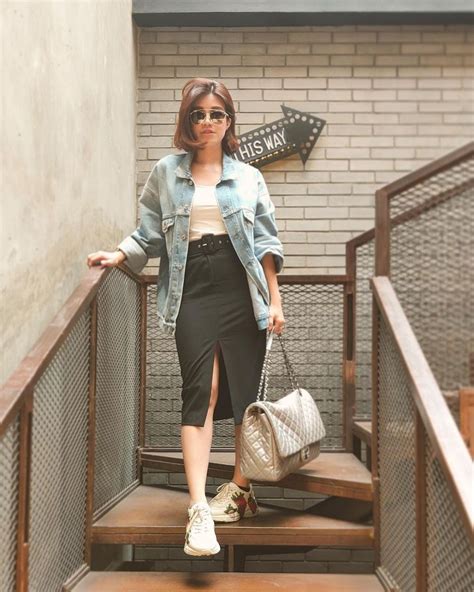 10 Mix And Match Outfit Dengan Handbag Ala Agatha Suci Kece