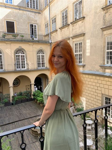 F19 Am I Cute In This Dress Or Just Hot R Amihot