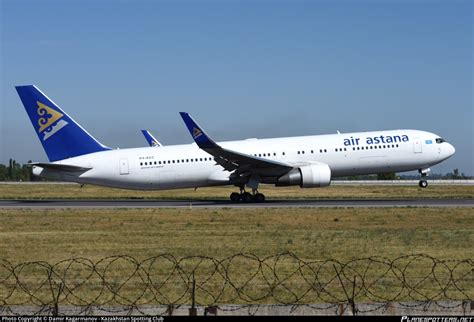 P4 KEC Air Astana Boeing 767 3KYER WL Photo By Damir Kagarmanov