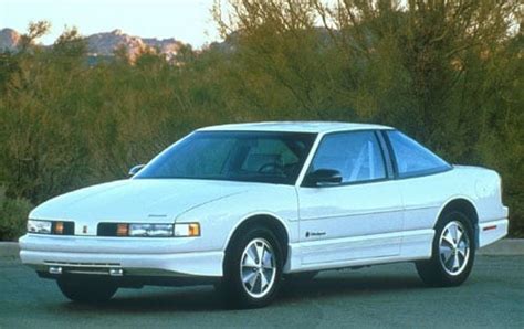 1990 Oldsmobile Cutlass Supreme Review And Ratings Edmunds