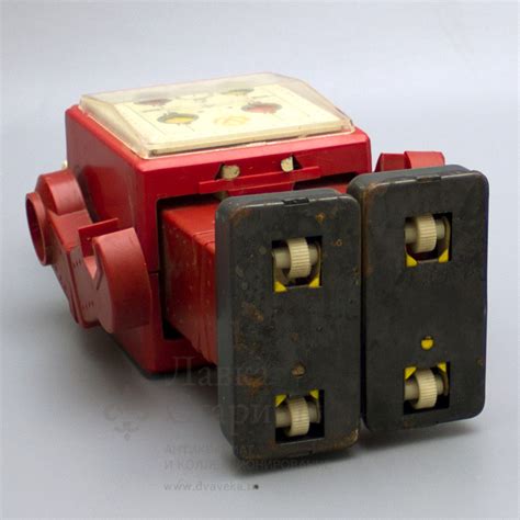 Заводная игрушка «Робот», СССР, 1970-е годы, пластмасса, металл