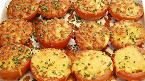 Muy fácil prepara unos ricos tomates al horno con 4 ingredientes