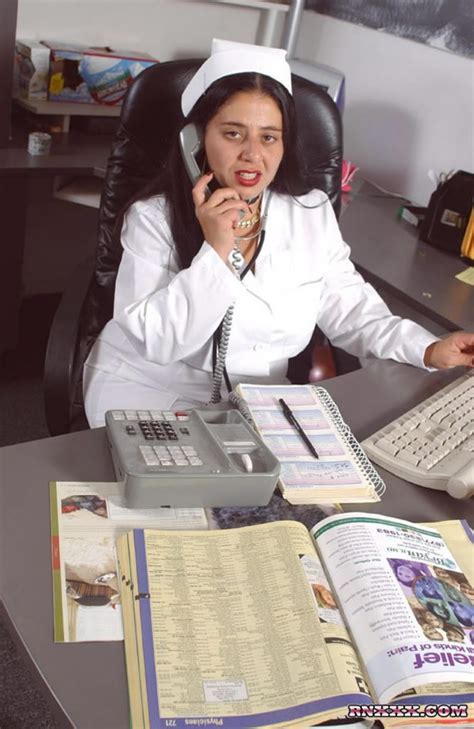 Plumper Nurse Wraps Her Big Tits With Gauze Porn Pictures XXX Photos Sex Images PICTOA