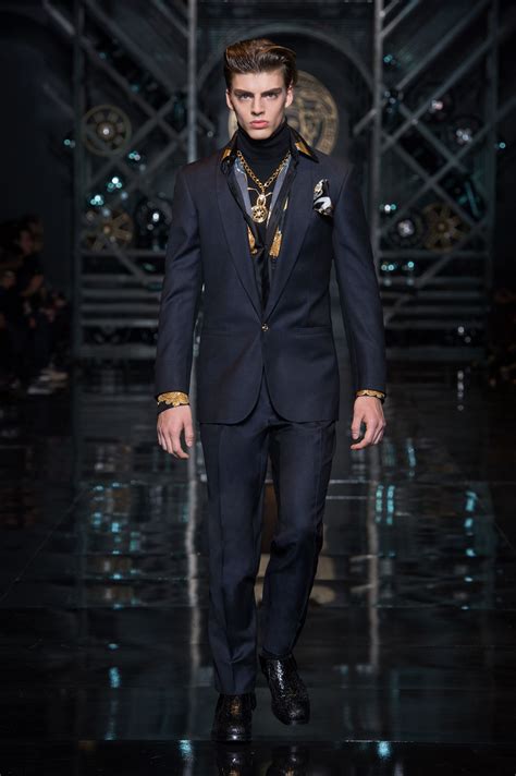 Versace Men's Wear Autumn Winter 14/15 fashion show - #VersaceLive # ...