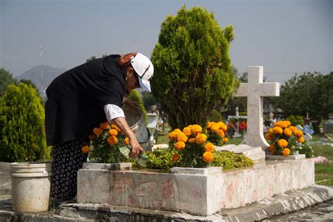 El D A De Los Fieles Difuntos Una Celebraci N De D A De Muertos