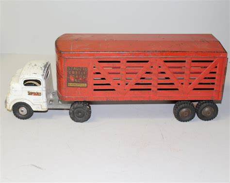 Bargain John S Antiques Structo Cattle Farms Inc Metal Truck Pressed