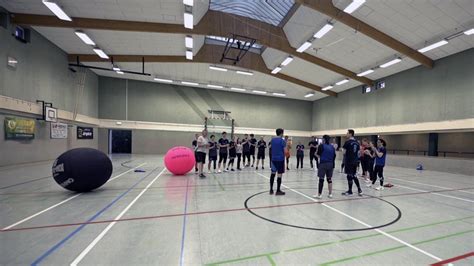 W Nsch Dir Deinen Ndr Jan Starkebaum Beim Kin Ball Ndr De Fernsehen