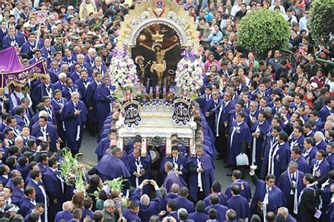 San Pablo Perú El Señor De Los Milagros En La Fe Del Pueblo Peruano