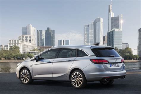 Opel Astra Sports Tourer Picture Car Review Top Speed