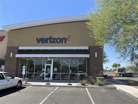 Closest Verizon store locations are seeing record wait times