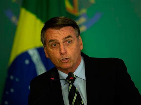 Bolsonaro Radicaliza Su Discurso Armamentista Para No Estar