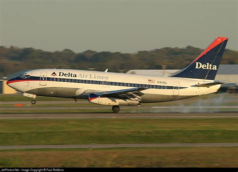 N311DL Boeing 737 232 Adv Delta Air Lines Paul Robbins JetPhotos