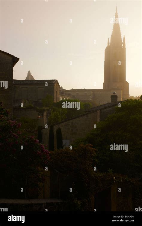 Monolithic Church St Emilion Hi Res Stock Photography And Images Alamy