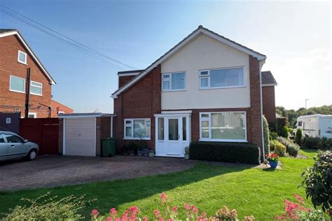 Chetwynd Drive Melton Mowbray 4 Bed Semi Detached House 294 000