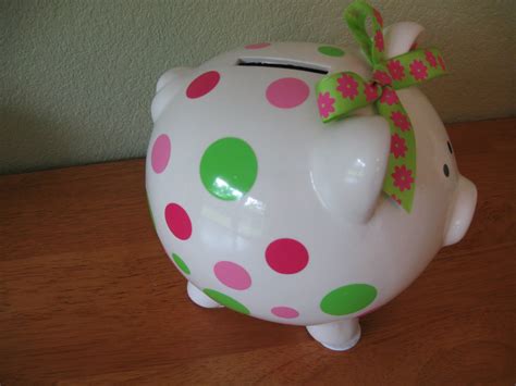 De La Design: Personalized ceramic piggy banks