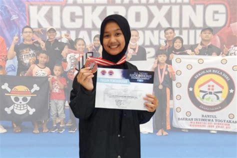 Top Siswi Bantul Raih Emas Di All Tatami Kickboxing Championship