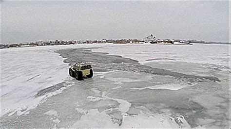 The Sherp A Russian All Terrain Vehicle That S Pretty Much Unstoppable