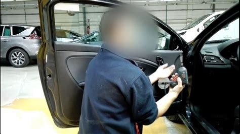 Tuto démontage habillage de porte Renault Megane 3 coupé disassembly