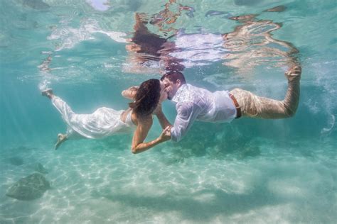 Hawaii Underwater and Adventure photography – Hawaii Wedding Photographer