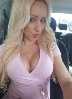 Anal Queen Xxx Melanie Gold Hungarian Escort In Singapore