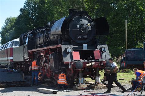 Ein Lok Unfall Der Zu Einem Spektakel Wurde