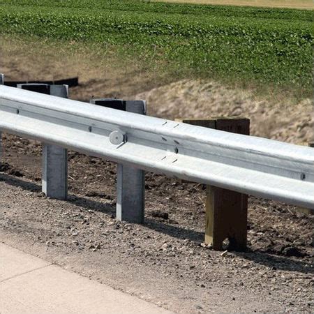 Galvanized Iron Highway Safety W Beam Crash Barrier Manufacturer