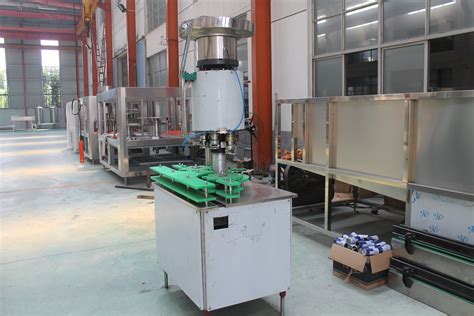 Crown Cap Machine Used For Sealing Glass Bottle With Crown Cap China