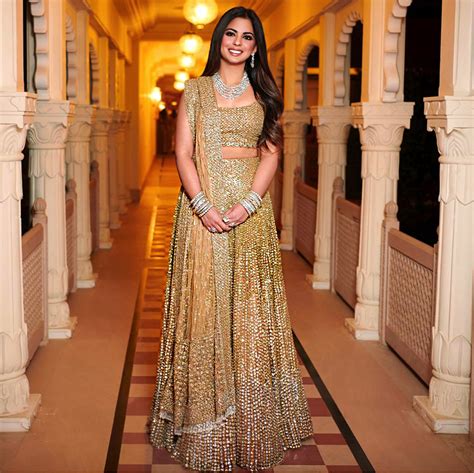 Looking For Sangeet Inspiration Check Out Isha Ambani’s Gold Manish Malhotra Lehenga Vogue India