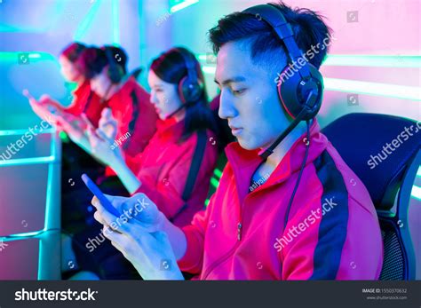 Team Asian Teenage Cyber Sport Gamers Stock Photo 1550370632 Shutterstock