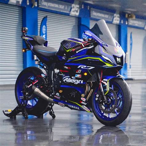 Yamaha R7 With SC Project S1 Conical 2 1 Full Exhaust