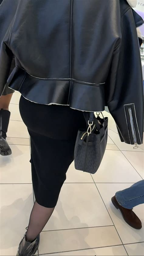 Sexy Babes In A Dress And Shorts Oc Ass Forum