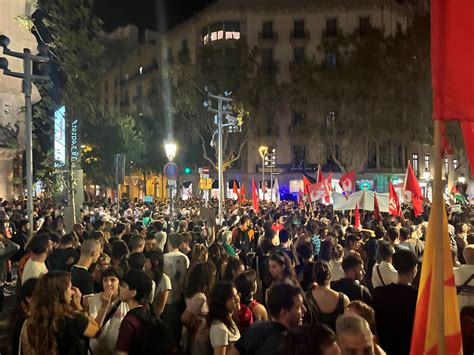 Unas 3 000 Personas Se Manifiestan En Barcelona Contra Israel Y Para