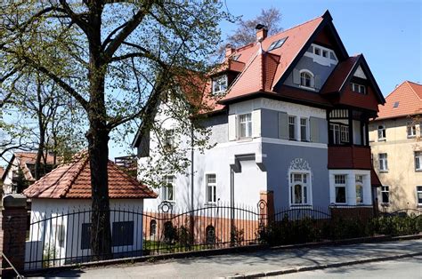 Sprzedam dom wolnostojący 714 m² z balkonem ul Mickiewicza Jelenia Góra