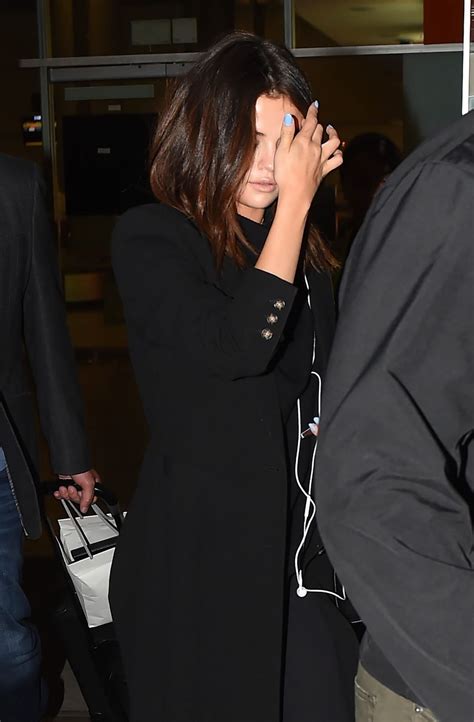 SELENA GOMEZ Arrives at Airport in Bogota 03/24/2017 – HawtCelebs
