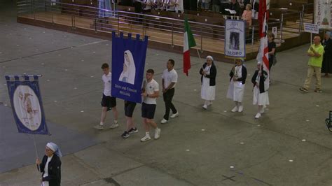 Lourdes 13 07 2024 Procession Eucharistique Volontari Di Lourdes