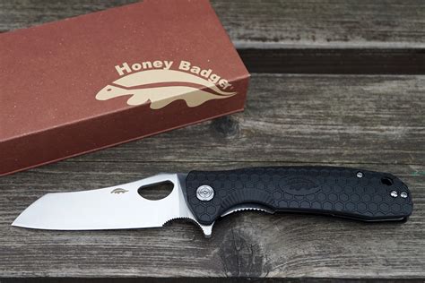 Флиппер Honey Badger Wharncleaver - универсальный нож на каждый день
