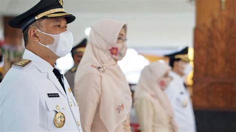 Dilantik Ganjar Aziz Mansyur Resmi Pimpin Kota Magelang Politik