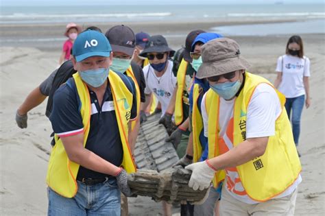 期盼一片乾淨的海 淨灘新國民運動 用行動讓改變發生 風傳媒