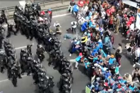 Incidentes En La 25 De Mayo La Policía Subió A La Autopista Y Desalojó